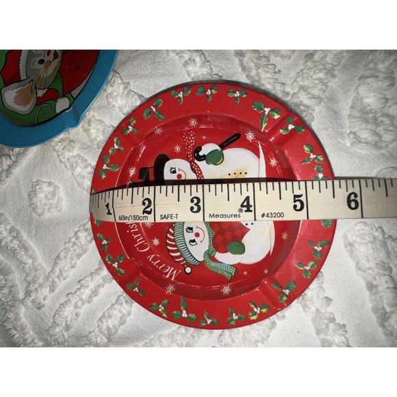 Vintage Ashtray Christmas Tin McCrory Corp Made in Hong Kong 5.5" - Picture 3 of 3